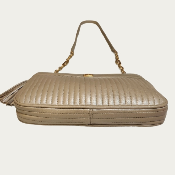 Vintage Anne Klein Beige Crossbody Bag with Gold Details, Wristlet and Key Chain - Picture 7 of 15